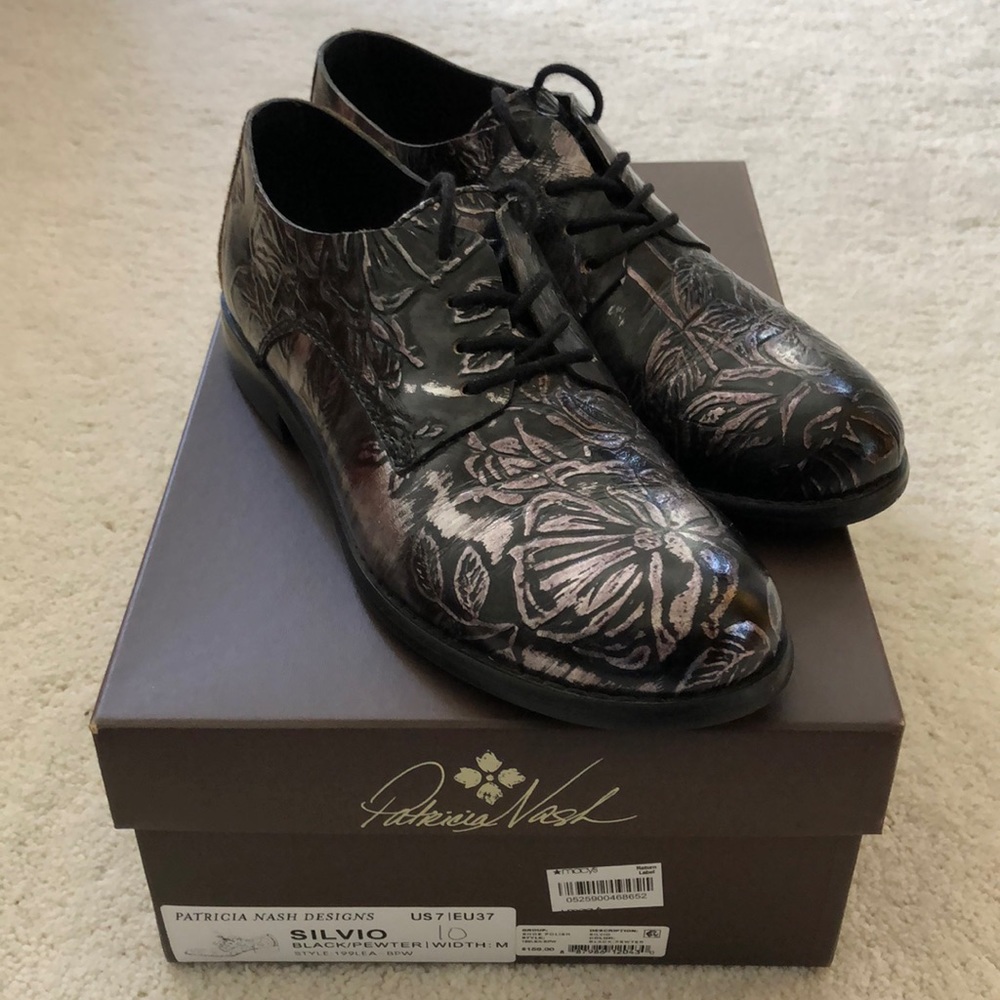 Patricia Nash Silvio oxfords size 7, black/pewter.